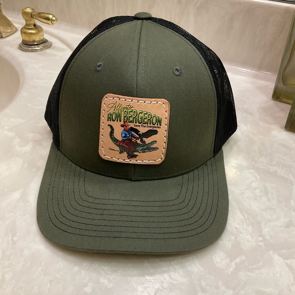 Alligator Row Bergeron Hat, Save the Everglades, Olive Green, Adjustable Size - Picture 6 of 8